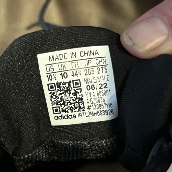 Adidas Ultra boost gore-tex size 10.5 - Picture 3 of 4